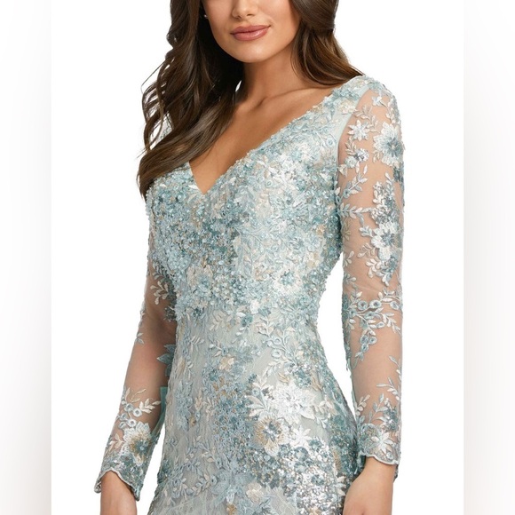 MAC DUGGAL embellished v-neck illusion long sleeve floral gown 6 NWT - Picture 2 of 8